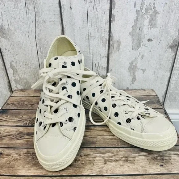 Converse Chuck Taylor All Stars - Leather Polka Dot Low Top Sneakers - Picture 3 of 9